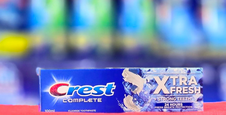 خمیر دندان کرست کومبلیت مدل XTRA FRESH حجم 100میل