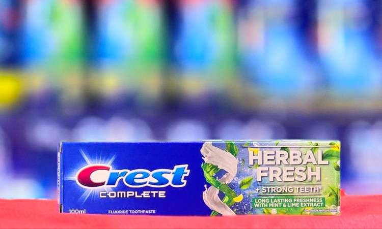 خمیر دندان کرست کومبلیت مدل Herbal fresh حجم 100میل
